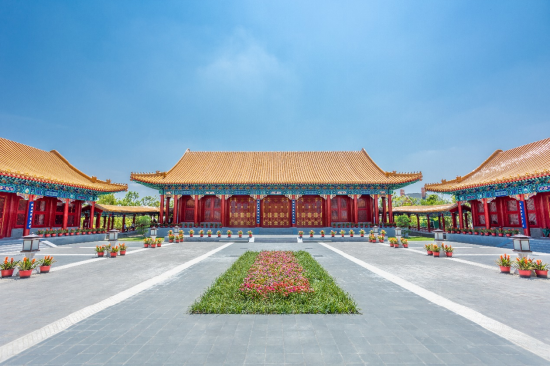 华彬集团出席2025企业家博鳌论坛 战马推新品，VOSS再成指定用水