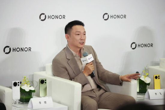 李健回应荣耀Magic9系列定价：尽最大努力不把成本上涨压力完全传导给用户