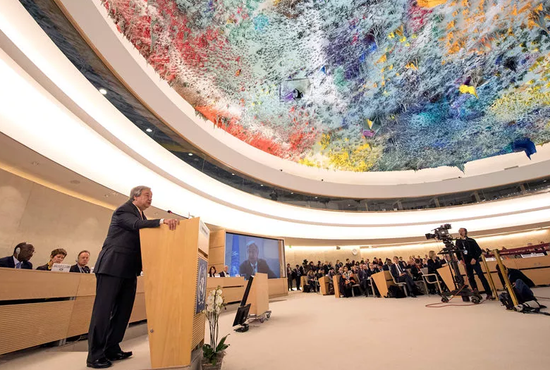2月26日，在瑞士日内瓦，联合国秘书长古特雷斯在联合国人权理事会第37次会议上发言。新华社/法新
