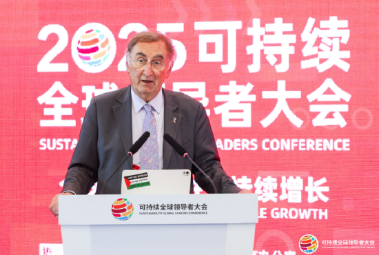 世界绿色设计组织副主席,前联合国气候变化助理秘书长雅诺斯·帕兹托