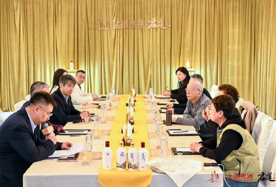 中国酱香白酒新发展论坛在成都举行:酱酒的发展行至何方?