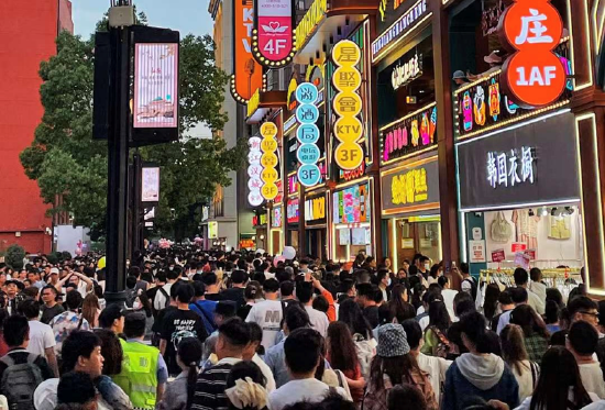 飞猪：“五一”国内游预订量较春节再翻倍 去北京、上海、杭州人的最多！