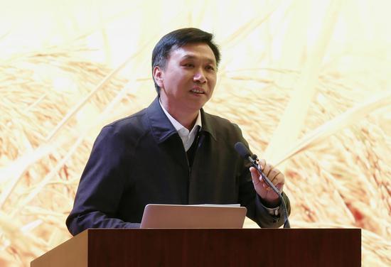 南开大学党委委员、副校长王新生