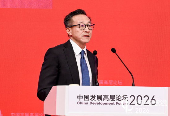 蔡崇信:中国AI通过开源模型打破壁垒,让AI不再是少数巨头的特权