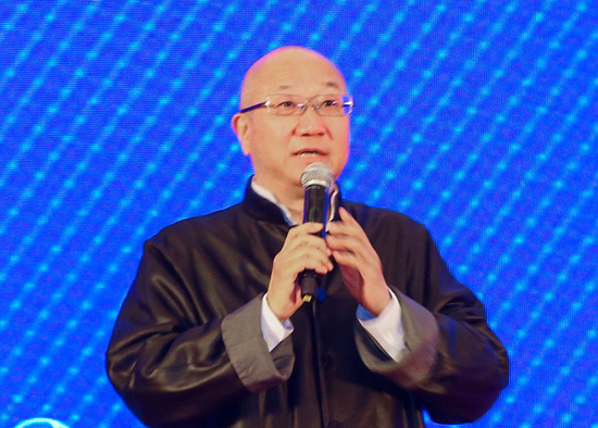 肯博娱乐场在线开户 约瑟夫-杨晒全队训练视频:今年属于我们南京同曦