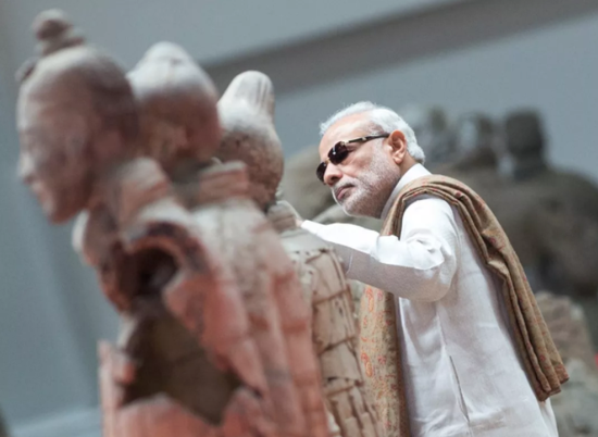 2015年5月14日，正在中国进行正式访问的印度总理莫迪来到陕西西安市秦始皇帝陵博物院参观兵马俑。新华社记者王晔摄