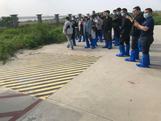 参观交割库中转站