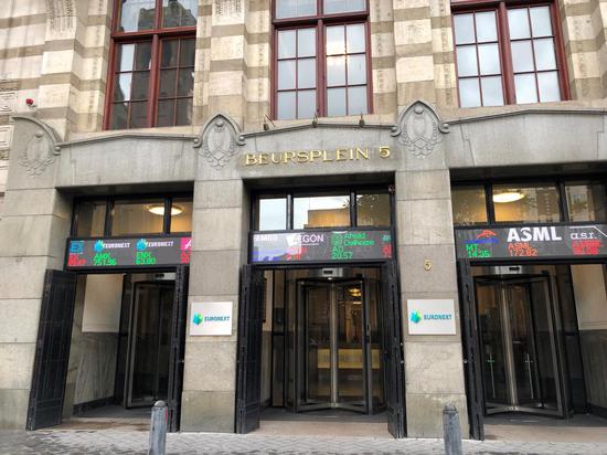 (图:阿姆斯特丹证券交易所入口,郝倩/图片)