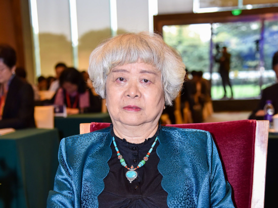 韦德娱乐场在线投注网站-比范冰冰还能严实防晒的是张柏芝!冲浪敷面膜见过么?