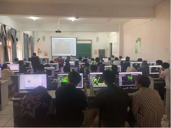 数据标注工：训练AI，被AI替代