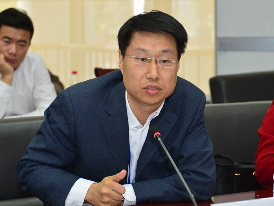 中国人民大学新闻学院副院长张辉锋