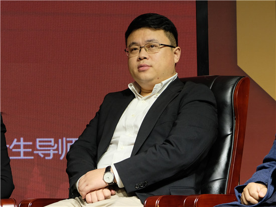 董事长陈杰_董事长办公室图片