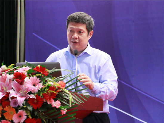 中国社会科学院经济研究所所长黄群慧