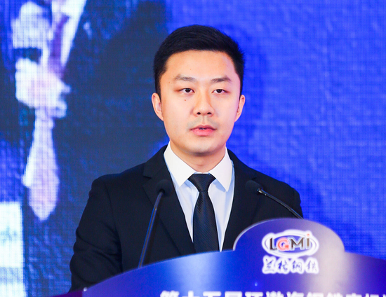 「名人娱乐-登陆页面」晋江男子提交虚假材料骗取注册登记 称洗浴中心开在公安局厕所