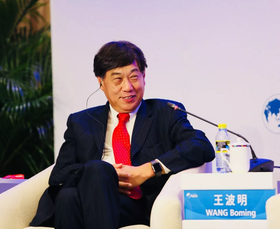 中美谁经济总量多_中美贸易战图片