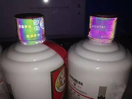 左边的正品，右边的是假的