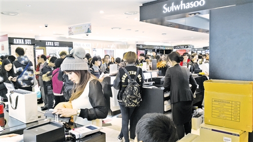 中国游客成韩国免税店最大买家 改变品牌格局