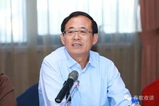 肖刚卸任证监会主席，农业银行董事长刘士余接任