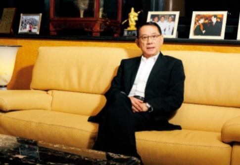 港股扒妹:杨受成与冼国林猴年上演一场好戏|国