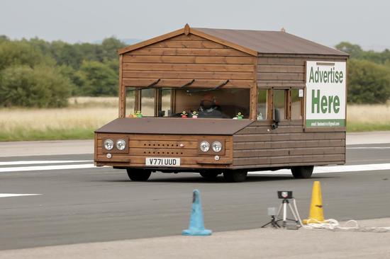 英机械师将轿车改成70迈棚屋|帕萨特|大众