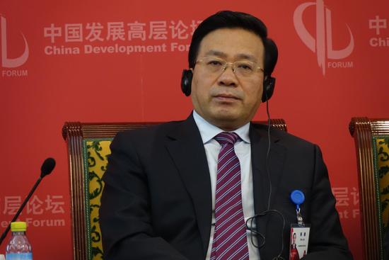 韩俊:过去扶贫是大水漫灌今后是精准滴灌|扶