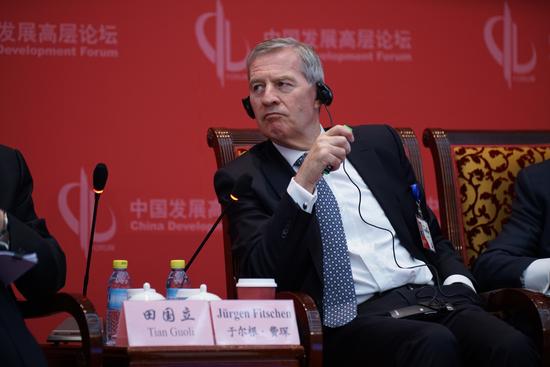 ��ͼΪ����־���м�����ϯ��ϯִ�й��ڶ�������衷��ԣ�ͼƬ��Դ���˲ƾ�