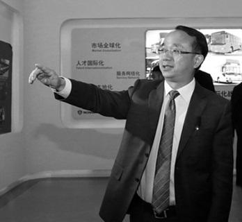 图为金龙联合汽车工业(苏州)有限公司总经理吴文文。