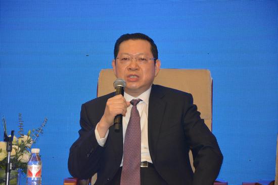 2016年中国基金业年会在北京举行，本届年会主题是“开启全球化新征程”。上图为富国基金管理公司董事长薛爱东。