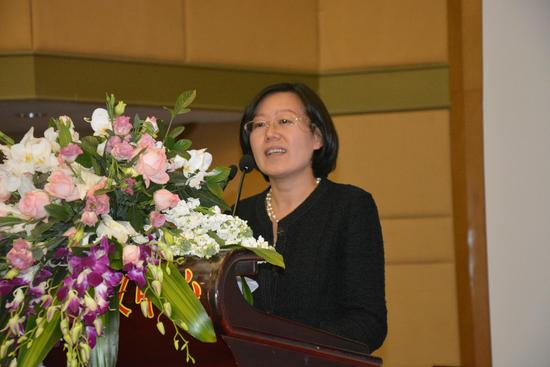 2016年中国基金业年会在北京举行，本届年会主题是“开启全球化新征程”。上图为通力律师事务所高级合伙人吕红。
