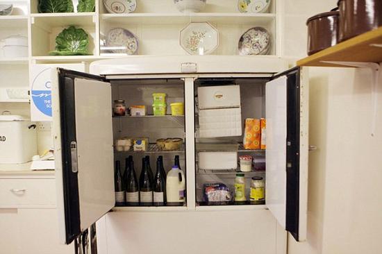 通用电气老冰箱服役中 已为英国王室效力62年