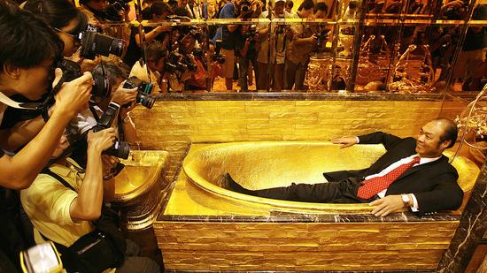 沈阳“钱币”楼遭市民疯狂吐槽:一股铜臭味儿(组图)(2) - 热议话题_财经频道_老钱庄财经 - 老钱庄