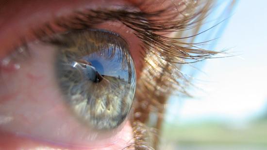 佩戴科技新方向:智能隐型眼镜|谷歌|索尼|三星