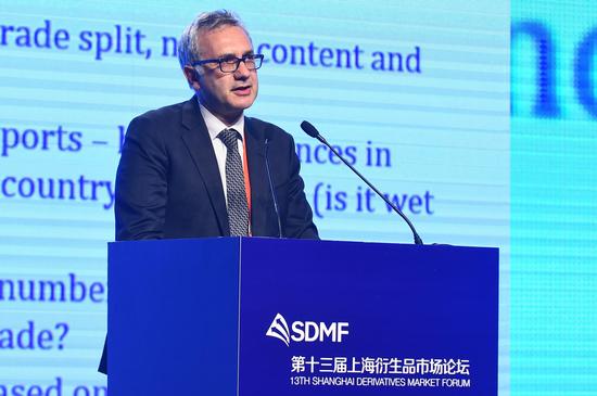 第十三届上海衍生品市场论坛于2016年5月25-26日在上海国际会议中心举行。上图为国际镍业研究组织（INSG）市场研究与统计部总监 Salvatore Pinizzotto