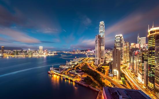 全球竞争力报告香港重登榜首 因金融及税制有