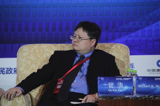 “2016青岛·中国财富论坛”于6月4日-5日在青岛召开。上图为中国金融四十人论坛高级研究员管涛。
