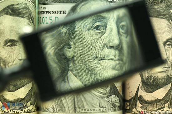 尼日利亚放弃对美元固定汇率 一天竟暴跌近30