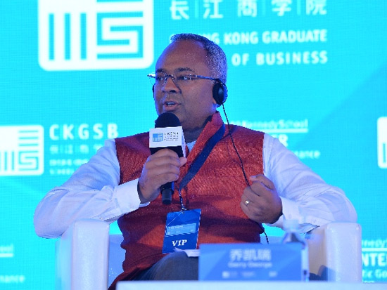 新加坡管理大学李光前商学院院长Gerry Georg