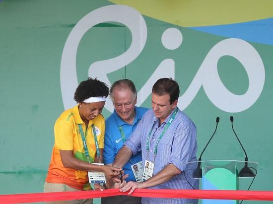 7月24日，里约奥运会奥运村开村仪式在巴西里约热内卢举行。 新华社记者徐子鉴摄