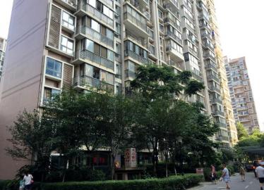 公寓开在居民小区里。