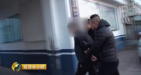 2015年12月23日,办案人员将嫌疑人张代抓捕归案。