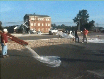 ʵ��Ӧ���е�Topmix Permeable·�� ͼƬ��Դ��Lafarge Tarmac��˾����