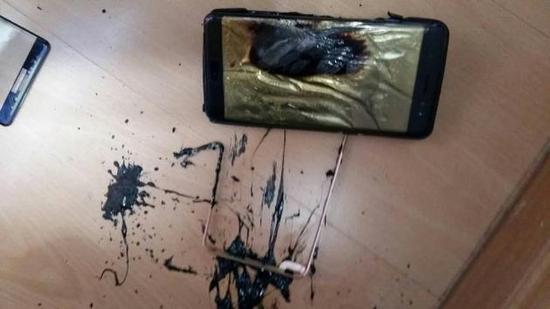 网传事件中Note 7爆炸照片