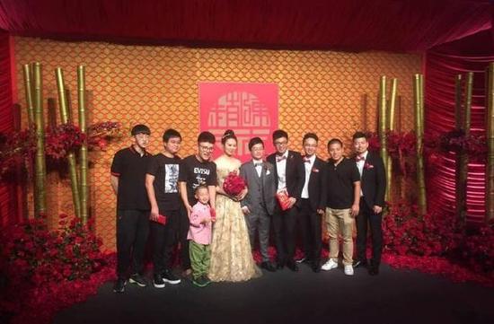 网传绍兴股神赵老哥办最壕婚礼众多明星到场