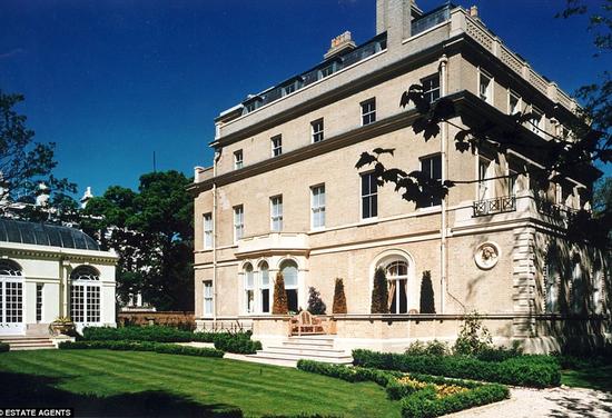 王健林去年底在伦敦中心区买下的豪宅：肯辛顿宫花园15A号