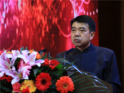 图为中国保险文化与品牌创新论坛发起人、保险文化杂志社社长张迎宾。