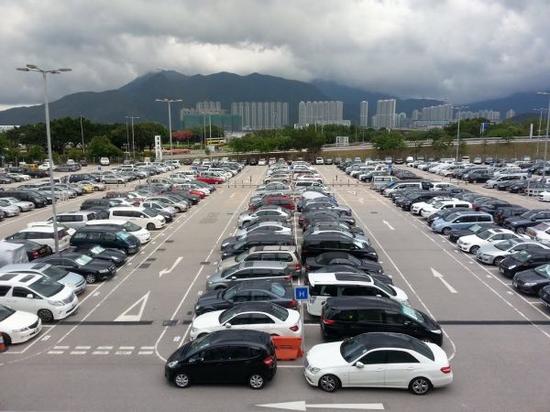 资料图片：香港停车场。（图片来源于网络）