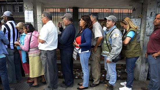 委内瑞拉的通胀有多疯狂?买东西不数钱而是用