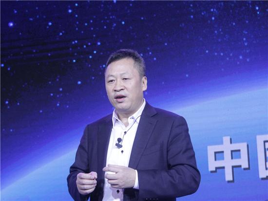 为爱转身老总_为爱转身主持人张珊