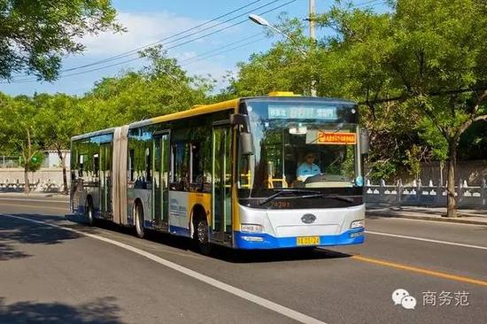 (2012年7月于圆明园拍摄的京华BK6160K2型,行走601路往颐和园北宫门方向)