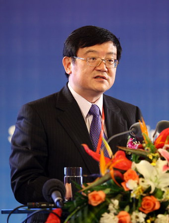 徐乐江，男，1959年2月出生，汉族，中共党员，教授级高工。